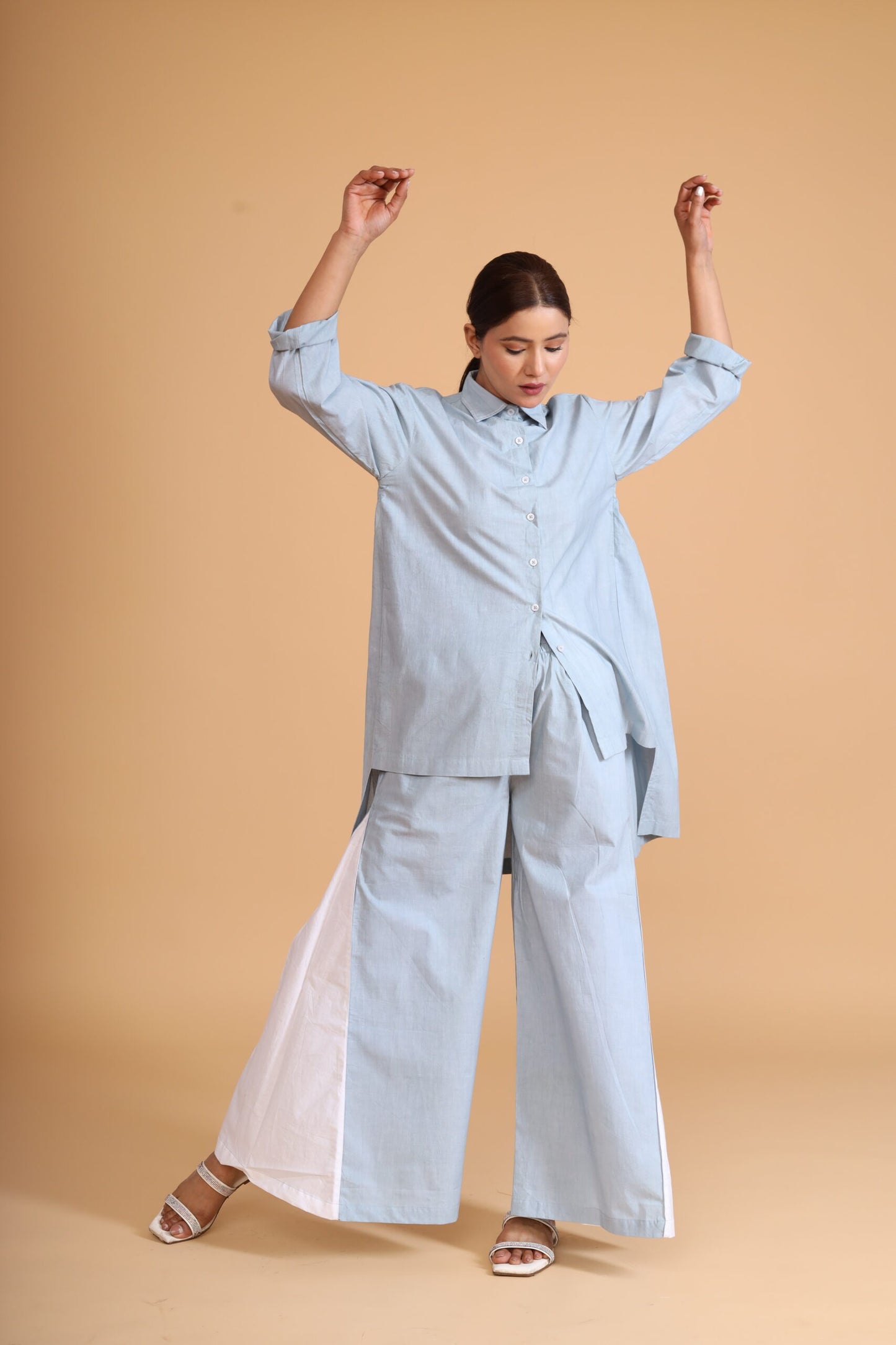 BACK GATHER SHORT TOP