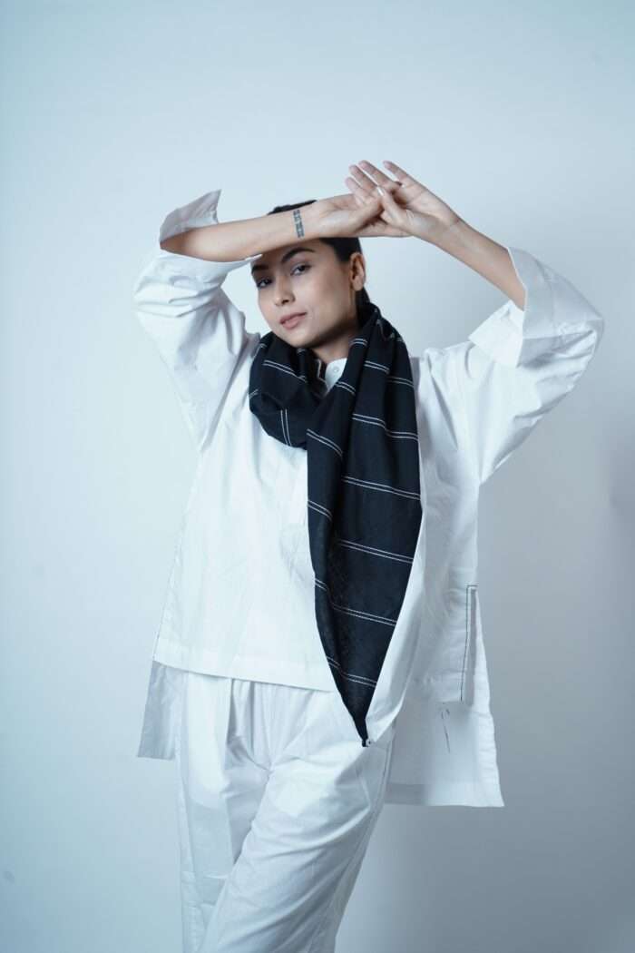 BACK PLEAT TOP WITH SIDE DETAIL CO-ORD WITH SCARF (SET OF 3)