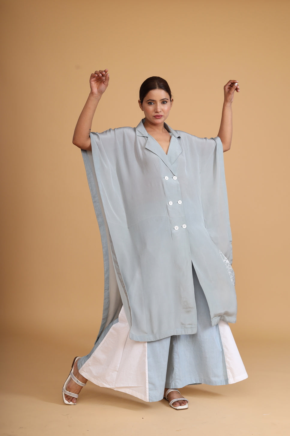 BUTTONED DETAIL KAFTAN