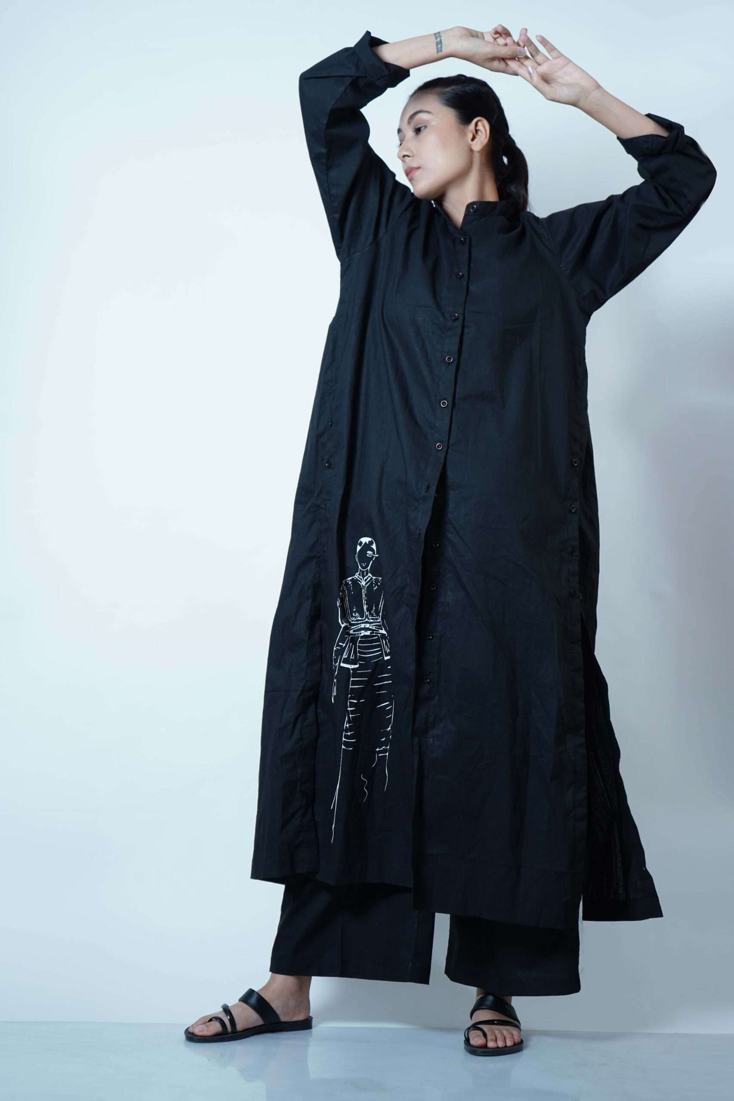 HIGH SLIT TUNIC WITH DOUBLE SLIT OPENING-BLACK