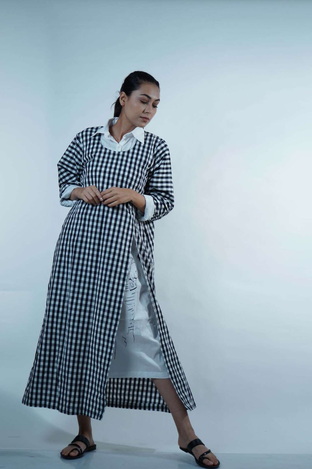 HIGH SLIT FRONT OPEN DRESS-BLACK CHECK